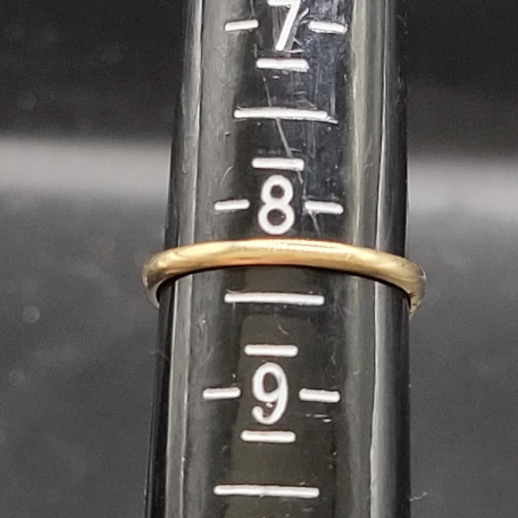 JCM 10KT gold woman's croissant dome ring size 8.25
